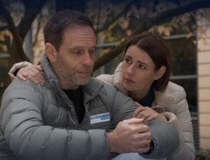 “In aller Freundschaft – Die jungen Ärzte” heute im Livestream und TV: Darum geht es in “Jugendlieben”