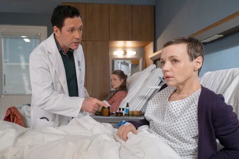 In aller Freundschaft: Kais Bruder plötzlich in der Klinik! Finden sie wieder zusammen?