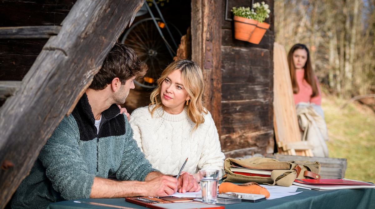 Sturm der Liebe: Neue Liebe für Max – Er kann sein Glück kaum fassen!