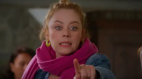 Bahar no soporta el insulto a los médicos y paga caro su valentía: ¡arruina la única oportunidad de escapar!