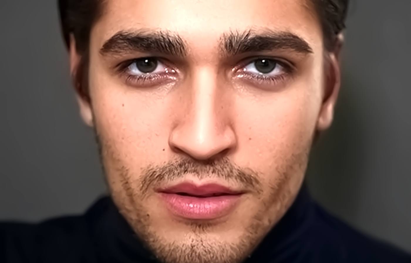 Una nueva vida: Mert Ramazan Demir (Ferit), irreconocible en sus primeras películas y series