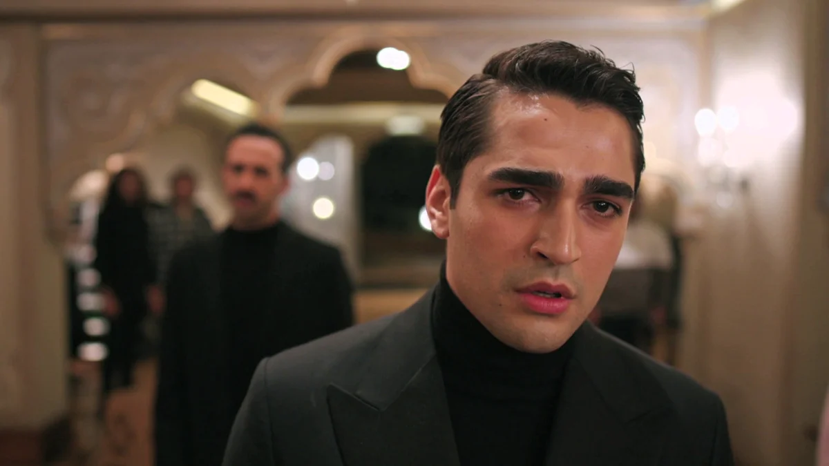 Ferit, contra su voluntad: deberá humillar a Seyran delante de todo el país y se marchará para siempre de la casa de los Korhan