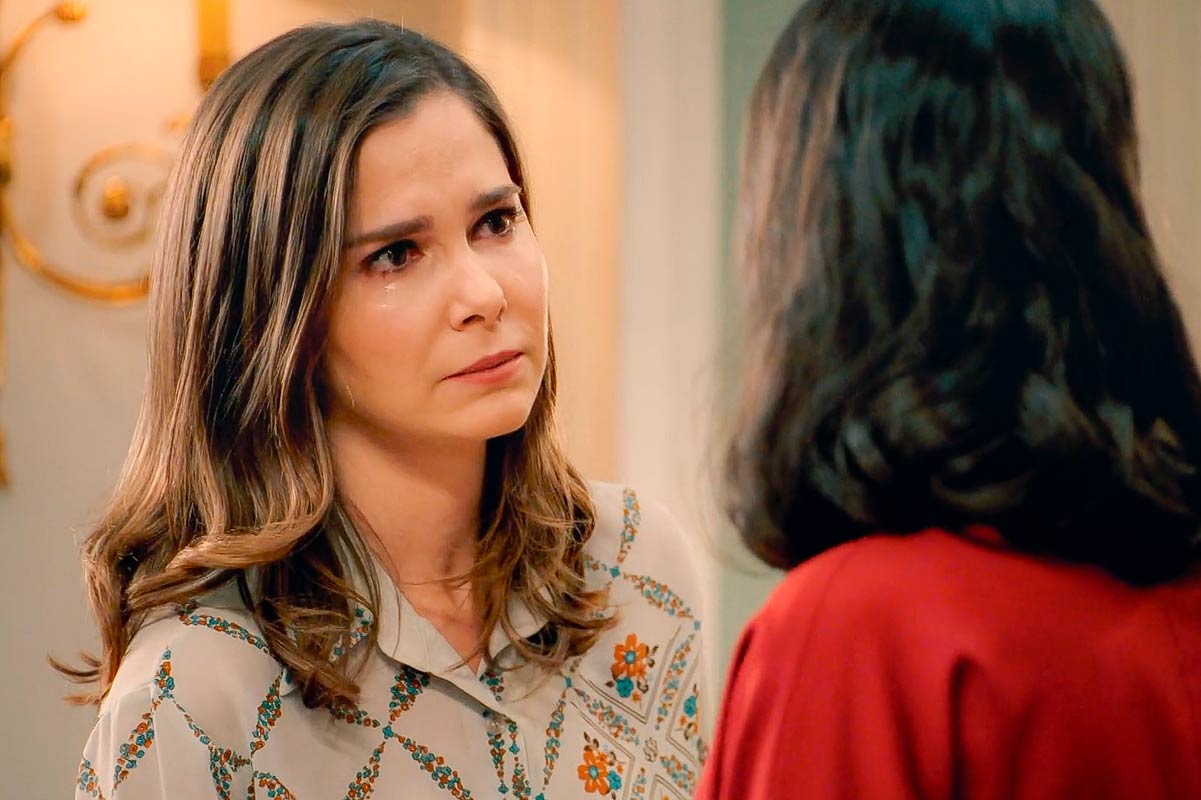 María evita que Luz y Begoña descubran que tiene sensibilidad en las piernas - Sueños de Libertad