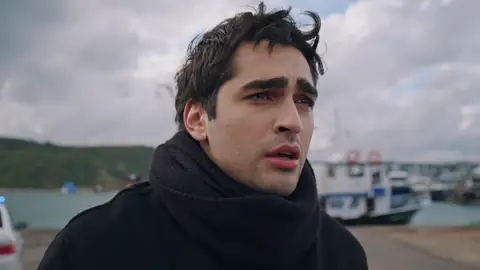 El pasado vuelve para castigar a Ferit: no ha podido salvar a su padre como lo salvó a él