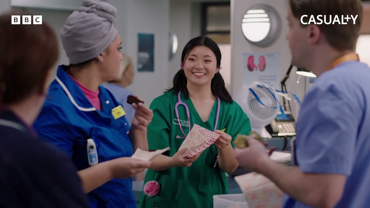 NEW ED Resident Kim’s First Big Moments | Learning Curve | Casualty