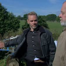 SHOCKING NEWS !! Hope for Bear’s future as Emmerdale teens plot daring rescue in early ITVX release