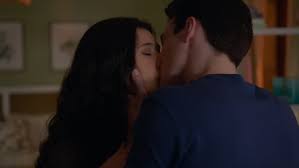 Chicago Fire “Forbidden Off-Screen Kiss”? Hanako Greensmith & Co-Star “Leaked Video” Sparks Violet Mikami Romance Scandal – Set in Uproar!